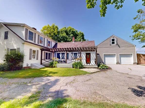 1011 North River Road, Auburn, ME 04210