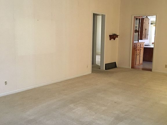 Living/Formal Dining Room