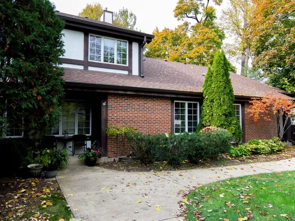 1088 Shermer Rd, Glenview, IL 60025