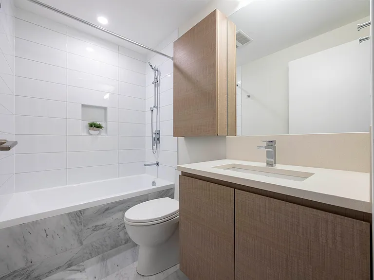 4168 Lougheed Hwy #811 — Photo 5