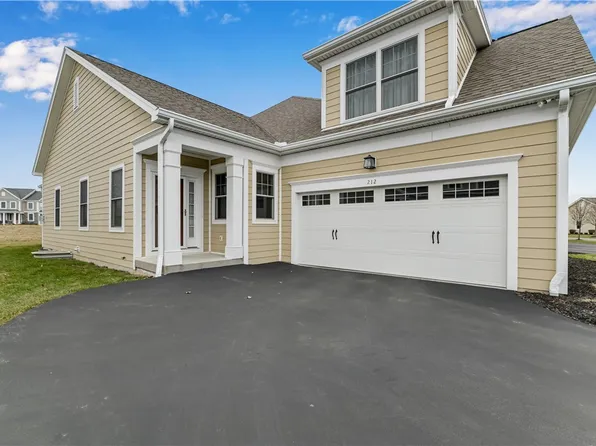 212 Bretlyn Cir, Rochester, NY 14618