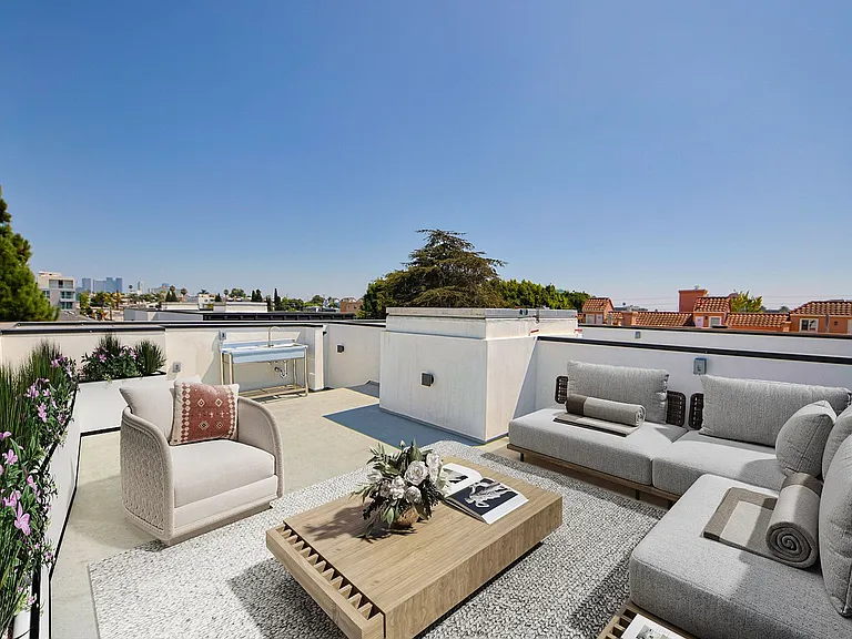 1815 Barry Ave — Photo 44