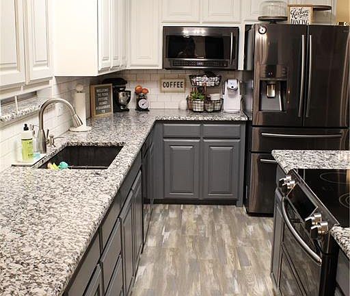 5th image of 1430 Lauren Ln