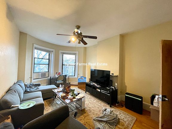 3rd image of 88R Hammond St #7