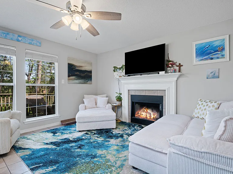 Tomrick Cir — Photo 3
