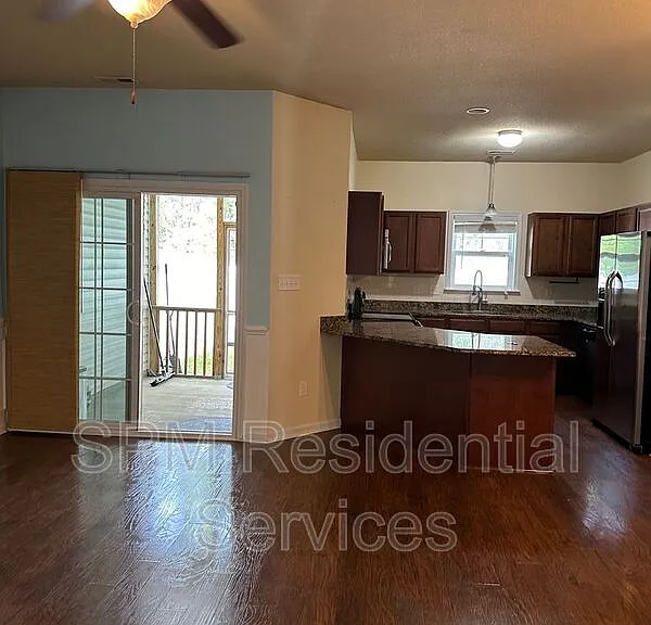 317 Cedar Island Trl — Photo 2