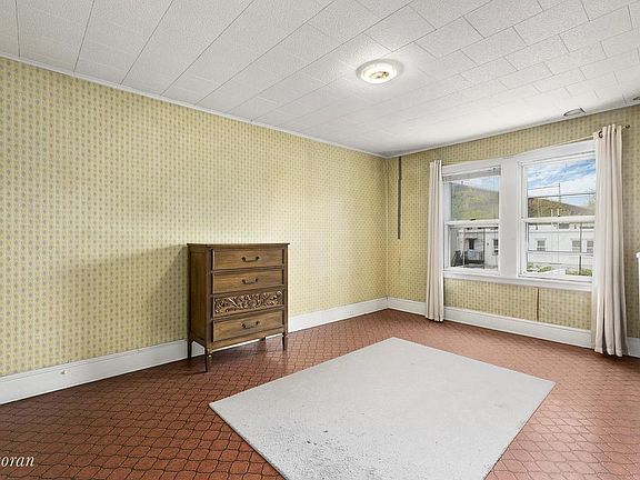 4th image of 2228 28th St