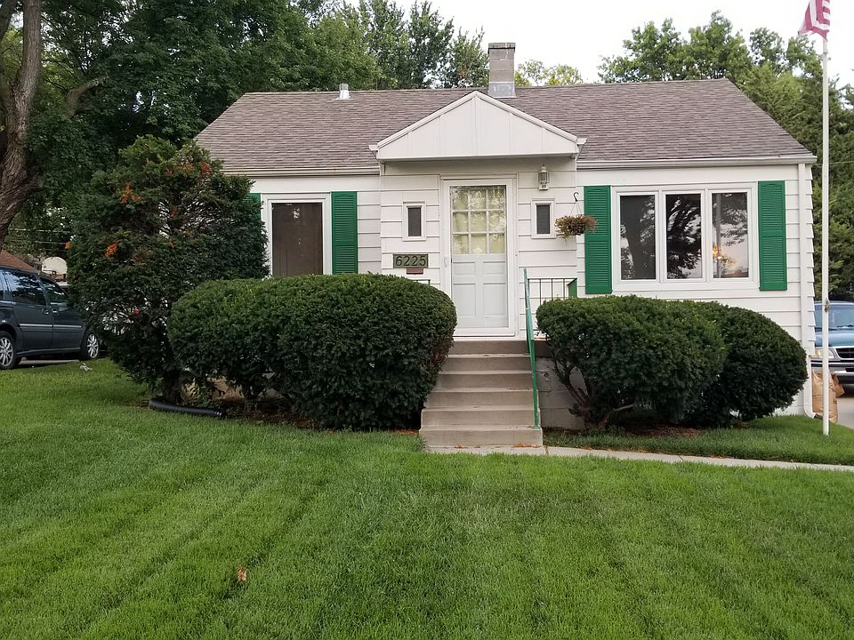 1st image of 6225 S 39th St