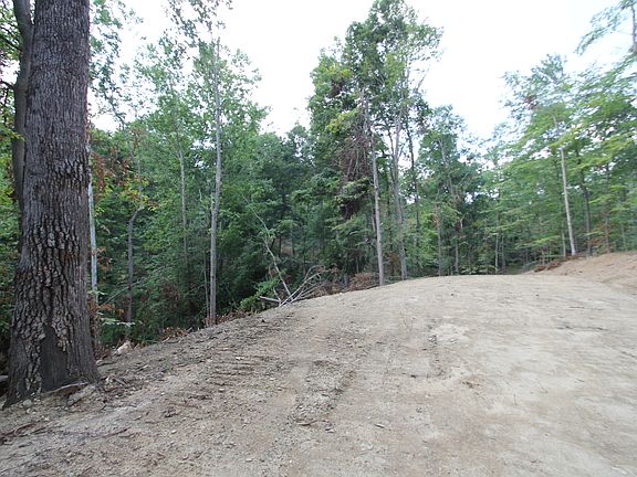 5th image of 3 Sweetwater Dr