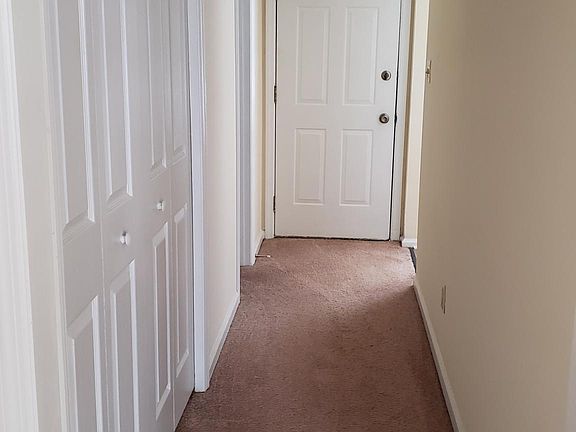 4th image of 240 Strawberry Ln