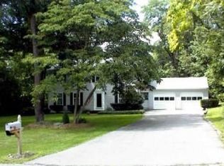 33 Merrywood Rd, Wappingers Falls, NY 12590