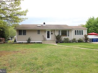 7 Lee Ct, Hamilton, NJ 08619