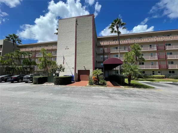 2106 Cypress Bend Dr APT 107, Pompano Beach, FL 33069