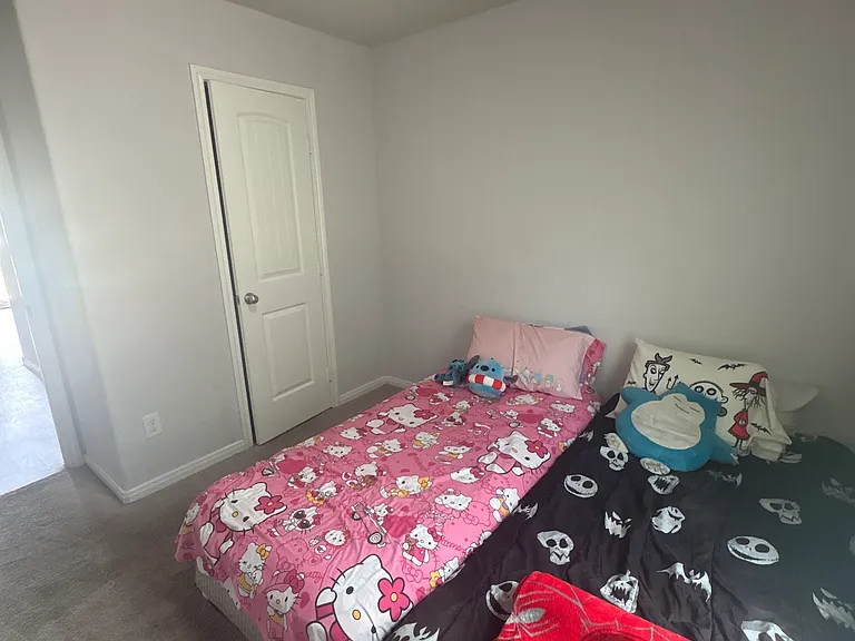 308 E Humble St — Photo 12