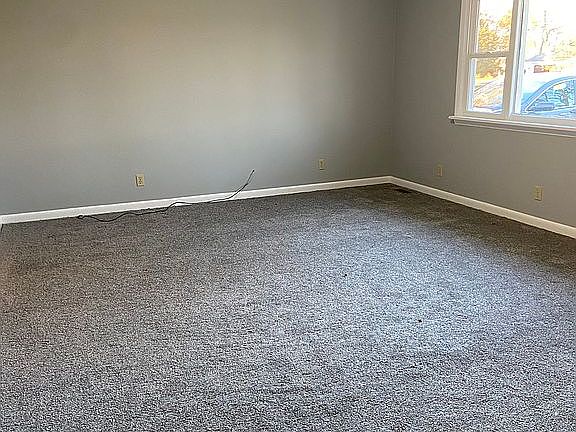 3rd image of 305 N Greenlawn Ave