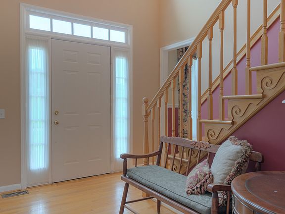 3rd image of 2070 Lake Vista Dr