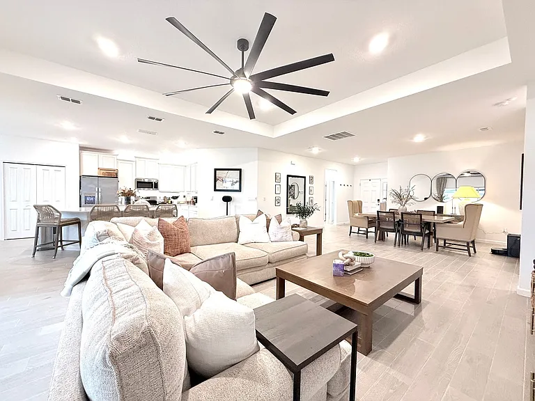 9797 Giada Dr — Photo 15