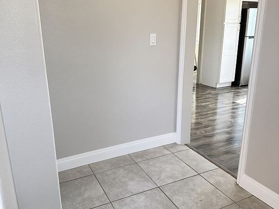 5th image of 2125 Manitou Ave #2127
