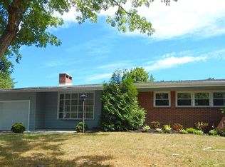 1708 Woodcrest Dr, Vineland, NJ 08361
