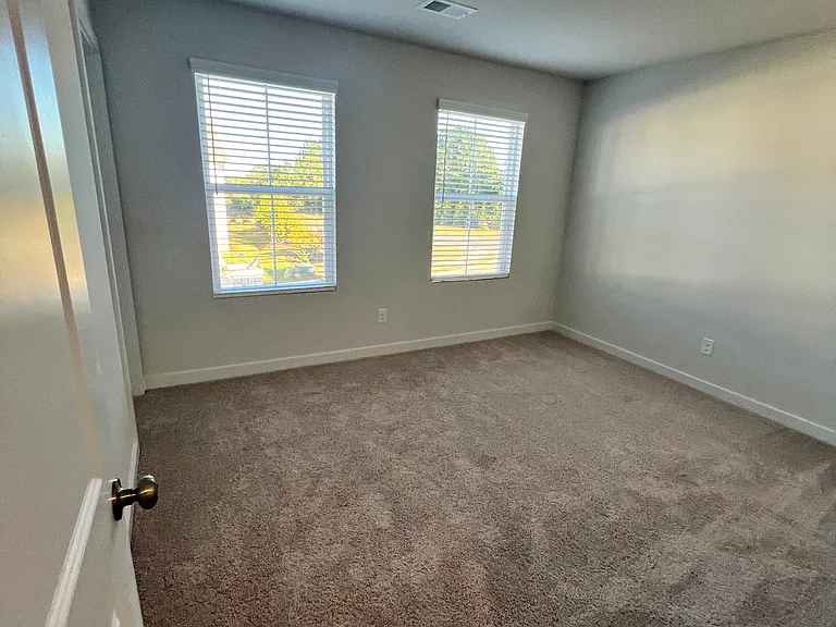 21 Founders Dr — Photo 19