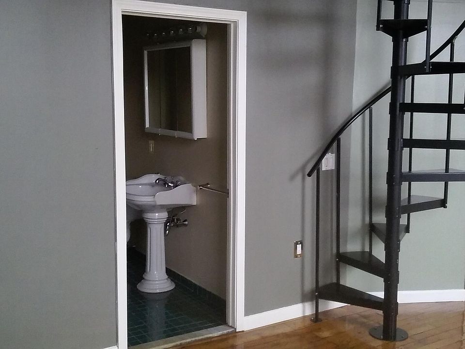 2nd image of 725 Branch Ave Unit 329