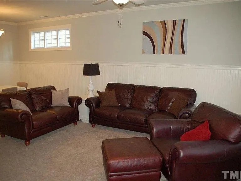 109 Windy Creek Ln — Photo 9