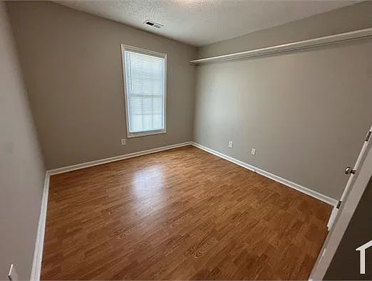 3 bed, 1228 sqft, $1,700 — Photo 4