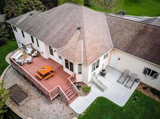 N4655 Prairie Rose Rd, Cambridge, WI 53523