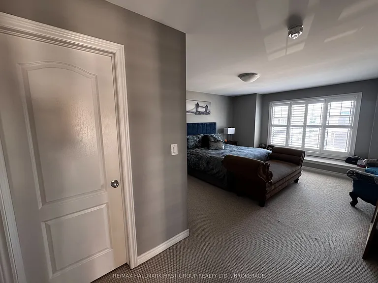 1098 Woodhaven Dr — Photo 30