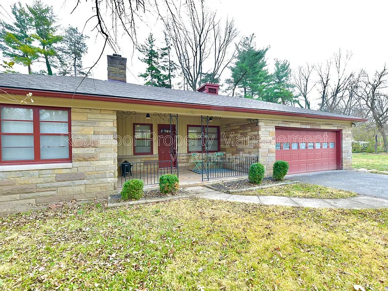 4701 Kessler Boulevard East Dr — Photo 2