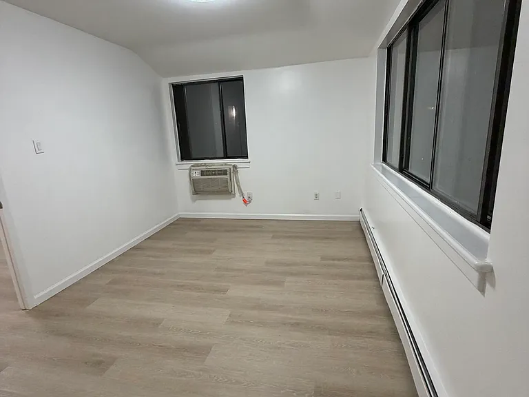 14357 Beech Ave #2 — Photo 3