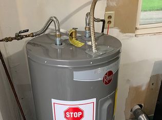 1389 W Downey Ave, Flint, MI 48505