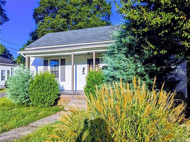 1st image of 218 S Rose Ave #218