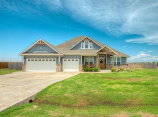 1227 Abraham Dr, Tuttle, OK 73089