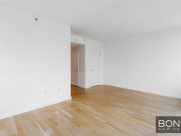 2nd image of 331 E Houston St Ph C