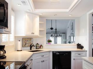 9246 N Vicksburg Park Ct, Charlotte, NC 28210