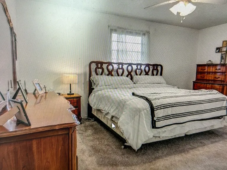 6831 Howe St — Photo 7