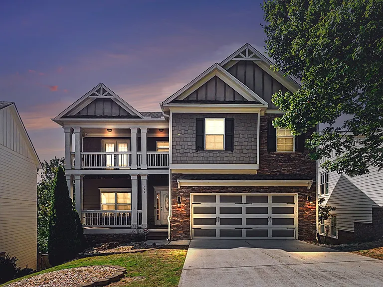333 Summit Village Dr — Photo 2