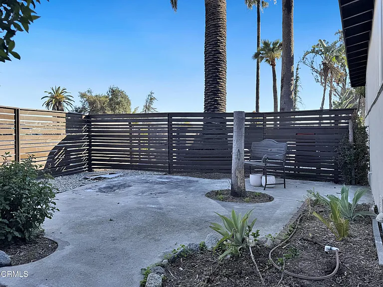 820 E Mendocino St #1 — Photo 9