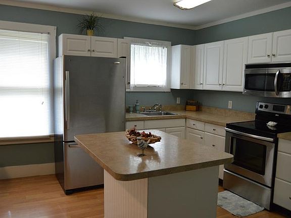 5th image of 37717 Beauchamp Ave