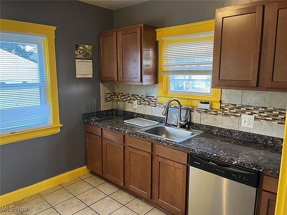 4th image of 3707 Cecilia Ave