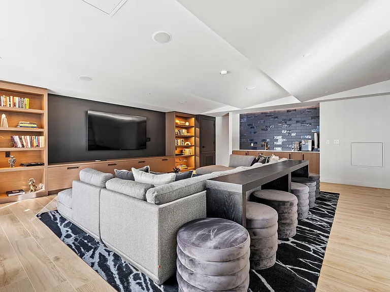 Resident Lounge