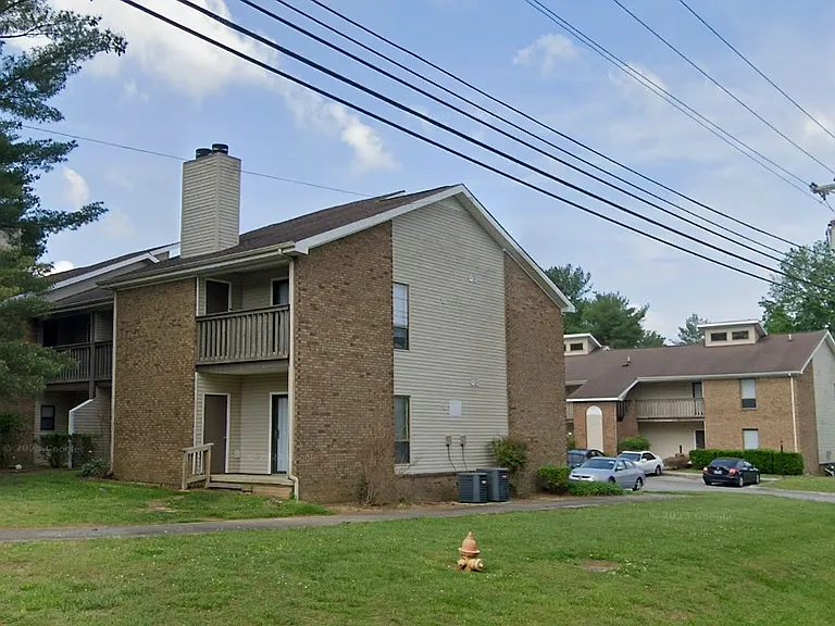 Oriole Apartments — Photo 3