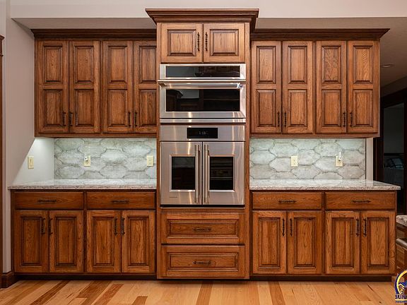 4th image of 7630 SE Berryton Rd