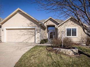 2430 SW Queens Way, Topeka, KS 66614