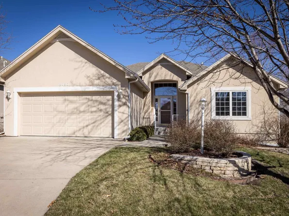 2430 SW Queens Way, Topeka, KS 66614