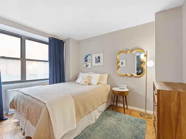 7 East 14th Street 302 image 3 of 5