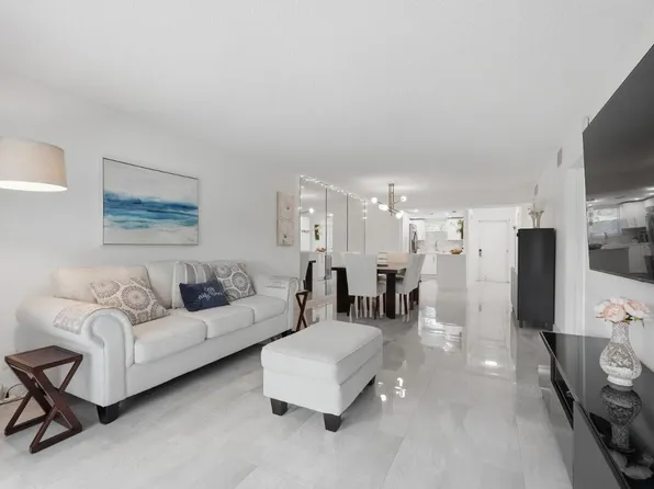 6100 NW 44TH Street #104, Lauderhill, FL 33319