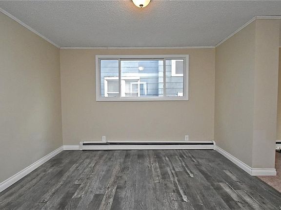 5th image of 26 Edgewood Ave