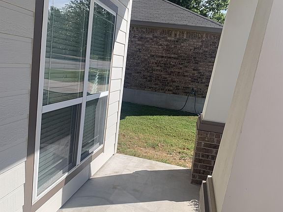 3rd image of 5827 Alexandria Dr